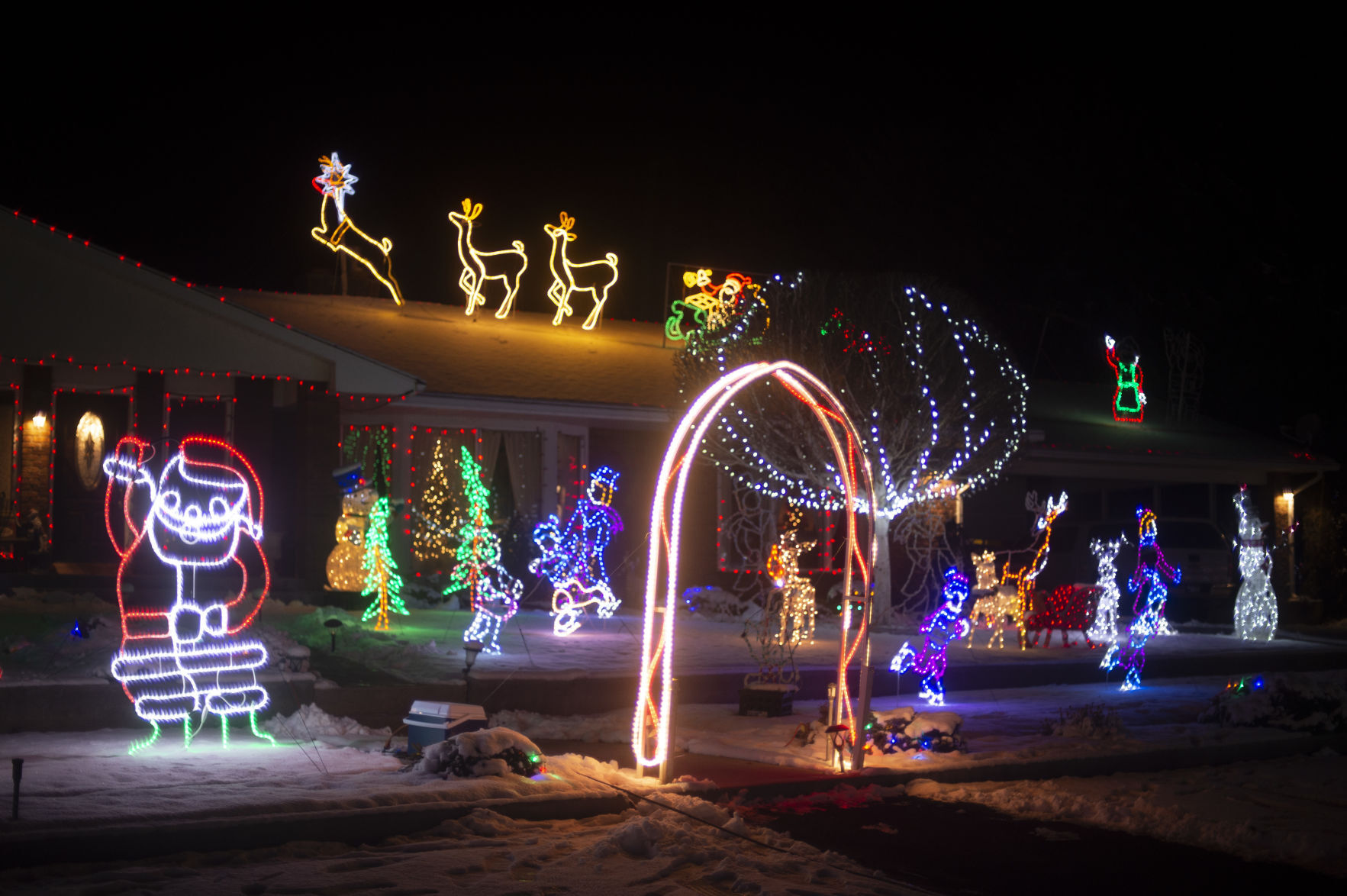 Holiday light displays